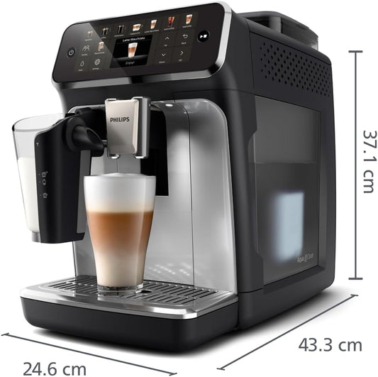 Serie 5500 Kaffeevollautomat – LatteGo Milchsystem, 20 heiße und kalte Kaffeespezialitäten, 40% leiser mit SilentBrew, QuickStart, Schwarz und Silber (EP5546/70)